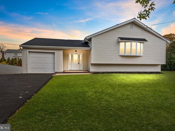 100 E Endfield Road, Feasterville Trevose PA 19053