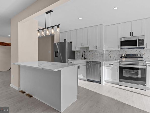 100 E Endfield Road, Feasterville Trevose PA 19053