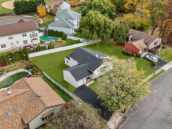 100 E Endfield Road, Feasterville Trevose PA 19053