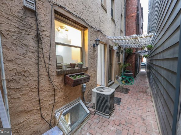 617 S 7TH Street C, Philadelphia PA 19147