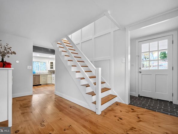 575 W Valley Road, Wayne PA 19087