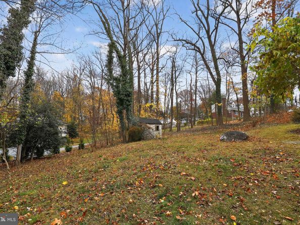 575 W Valley Road, Wayne PA 19087