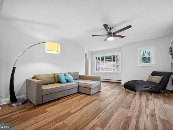 575 W Valley Road, Wayne PA 19087