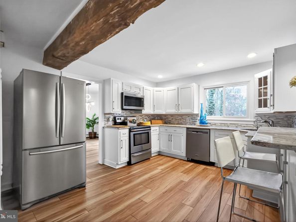 575 W Valley Road, Wayne PA 19087