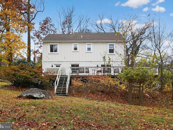 575 W Valley Road, Wayne PA 19087