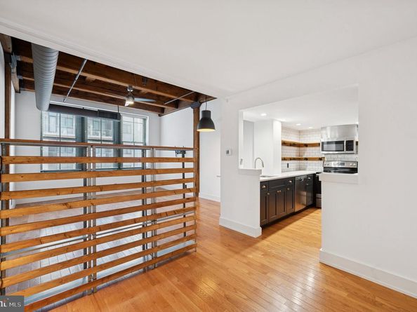 301 Race Street 308, Philadelphia PA 19106