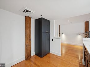 301 Race Street 308, Philadelphia PA 19106