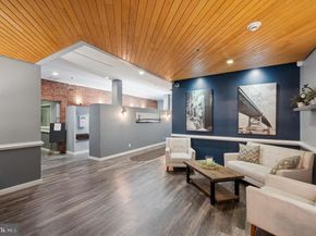 301 Race Street 308, Philadelphia PA 19106