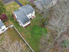 5 Glen Drive, Yardley PA 19067