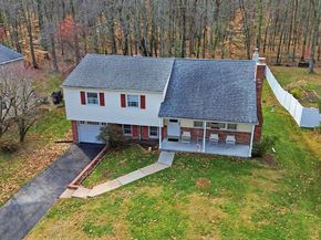 5 Glen Drive, Yardley PA 19067