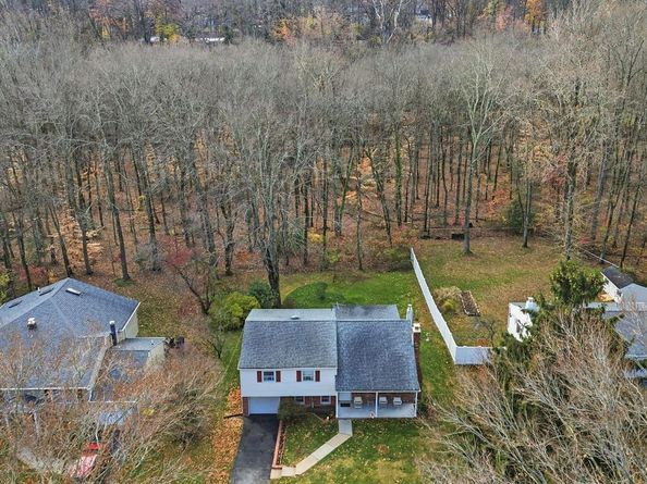 5 Glen Drive, Yardley PA 19067