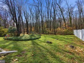 5 Glen Drive, Yardley PA 19067