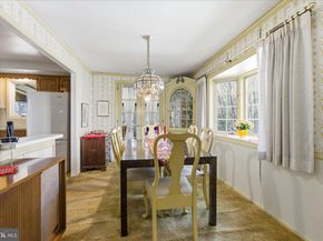 5 Glen Drive, Yardley PA 19067