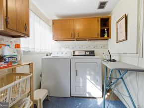 5 Glen Drive, Yardley PA 19067