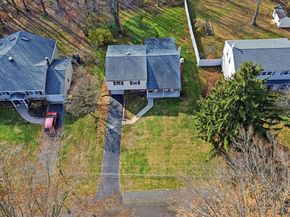 5 Glen Drive, Yardley PA 19067