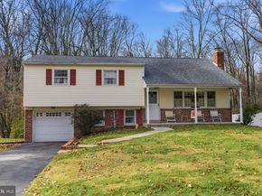 5 Glen Drive, Yardley PA 19067