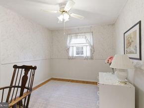 5 Glen Drive, Yardley PA 19067