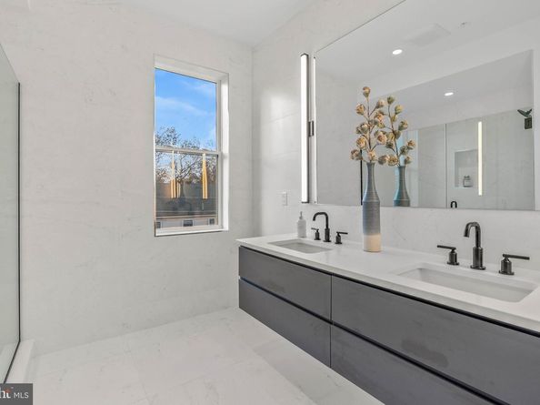 635 N 7TH Street C4B, Philadelphia PA 19123