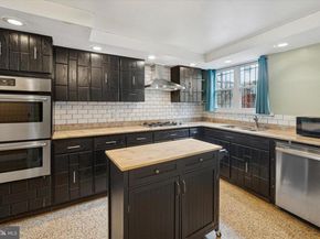 933 Cantrell Street, Philadelphia PA 19148