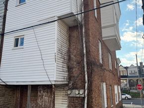 5951 Kemble Avenue, Philadelphia PA 19138