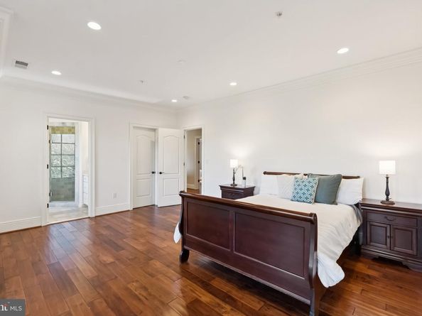 10700 Burbank Drive, Potomac MD 20854