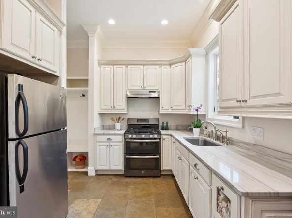 10700 Burbank Drive, Potomac MD 20854