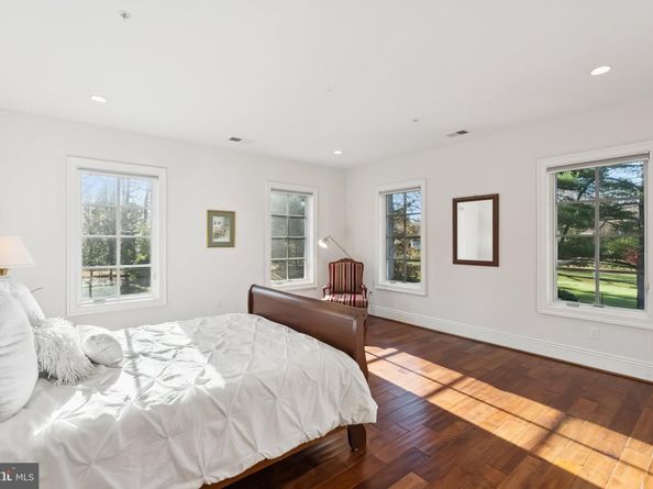 10700 Burbank Drive, Potomac MD 20854