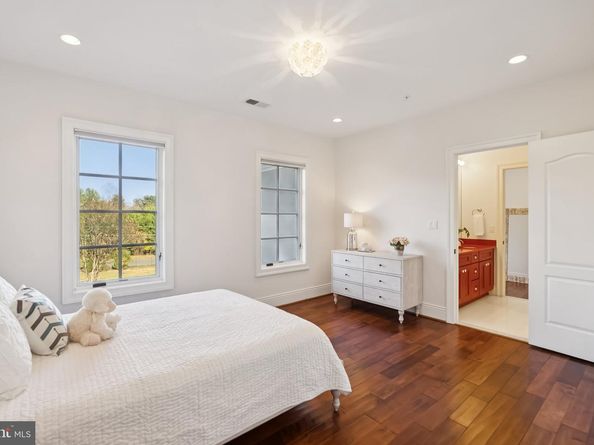 10700 Burbank Drive, Potomac MD 20854