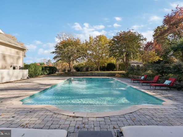 10700 Burbank Drive, Potomac MD 20854