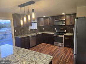 909 Pine Street, Darby PA 19023