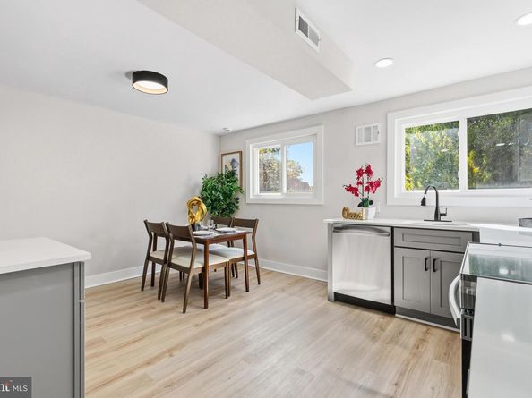 726 Grant Road, Folcroft PA 19032