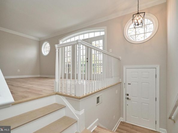 121 Herndon Mill Circle, Herndon VA 20170