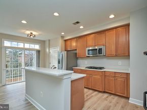 121 Herndon Mill Circle, Herndon VA 20170