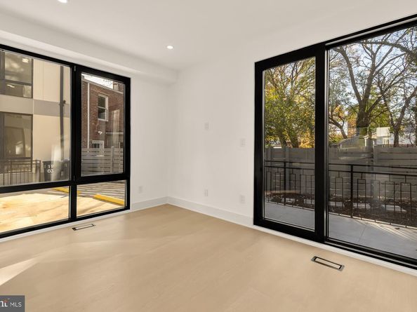 1810 Central Place NE 1, Washington DC 20002