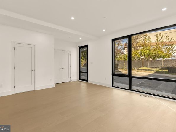 1810 Central Place NE 1, Washington DC 20002