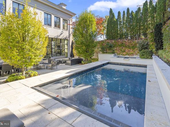 2109 Dunmore Lane NW, Washington DC 20007