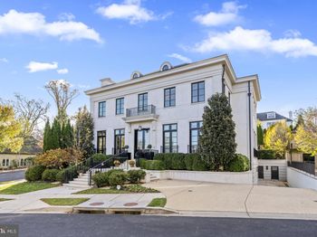 2109 Dunmore Lane NW