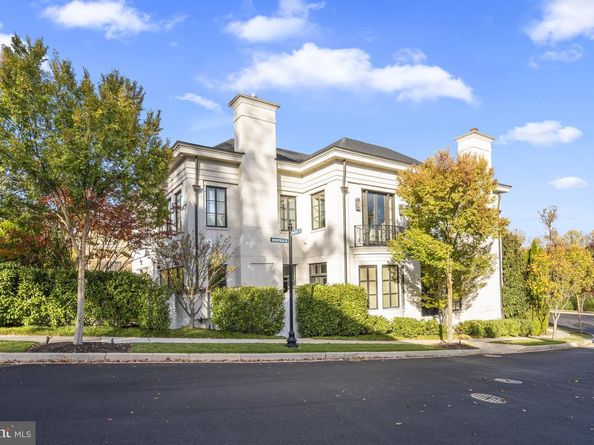 2109 Dunmore Lane NW, Washington DC 20007