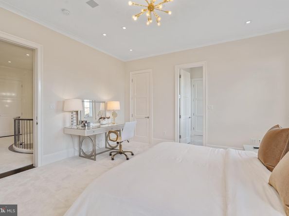 2109 Dunmore Lane NW, Washington DC 20007