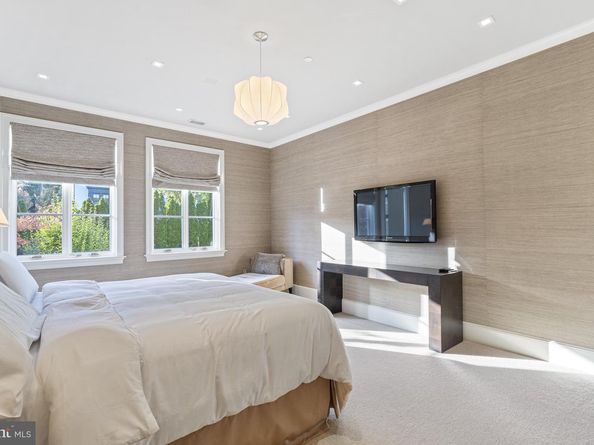 2109 Dunmore Lane NW, Washington DC 20007