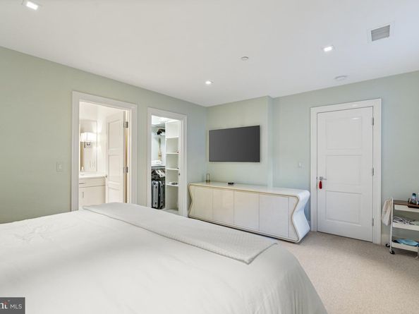 2109 Dunmore Lane NW, Washington DC 20007