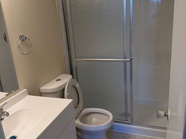 531 Florida Avenue 104, Herndon VA 20170