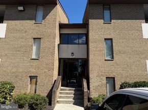 531 Florida Avenue 104, Herndon VA 20170