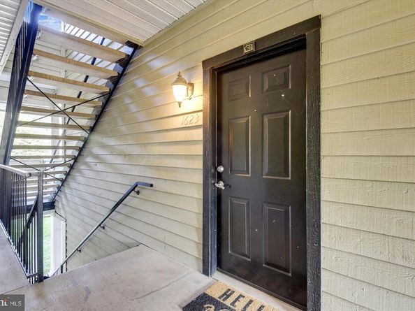 12162 Penderview Lane 1623, Fairfax VA 22033