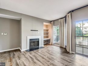 12162 Penderview Lane 1623, Fairfax VA 22033