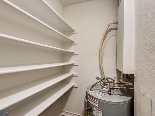 12162 Penderview Lane 1623, Fairfax VA 22033