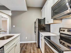 12162 Penderview Lane 1623, Fairfax VA 22033