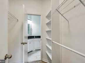 12162 Penderview Lane 1623, Fairfax VA 22033