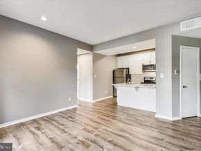 12162 Penderview Lane 1623, Fairfax VA 22033