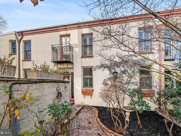 4 Rainey Court, Philadelphia PA 19103